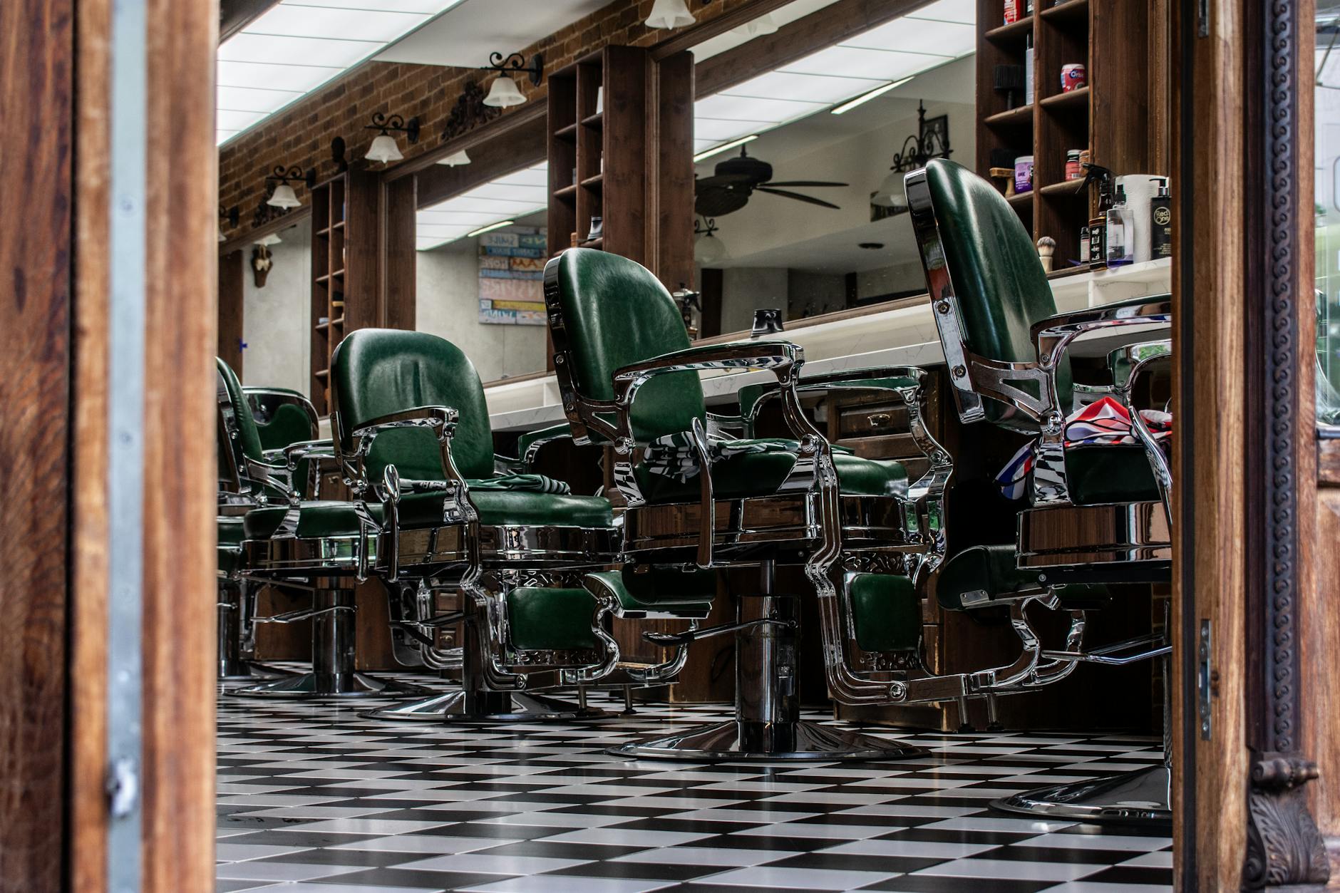 Commercial pest control for barber shops