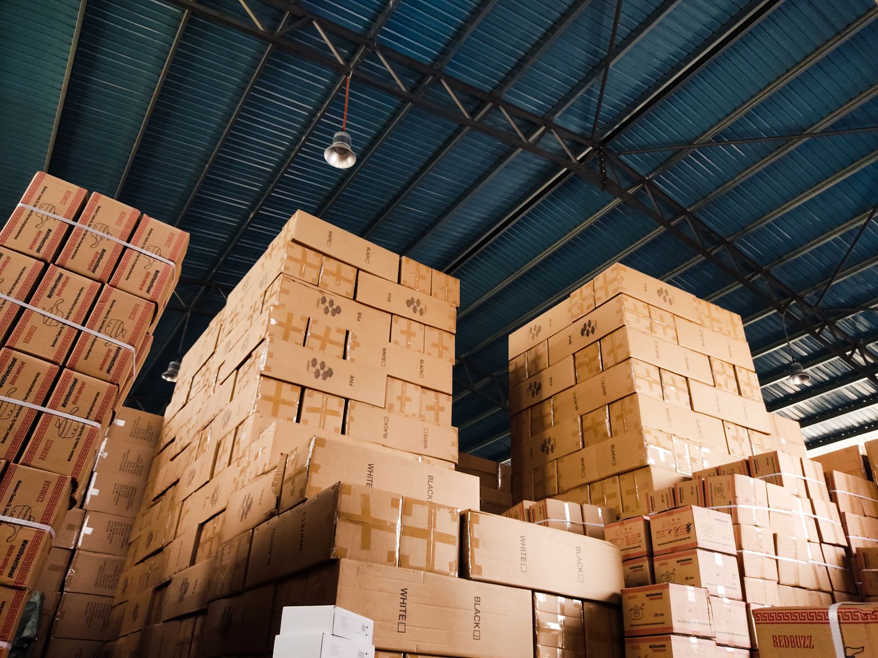 Large-site commercial pest control for warehouses and logistics